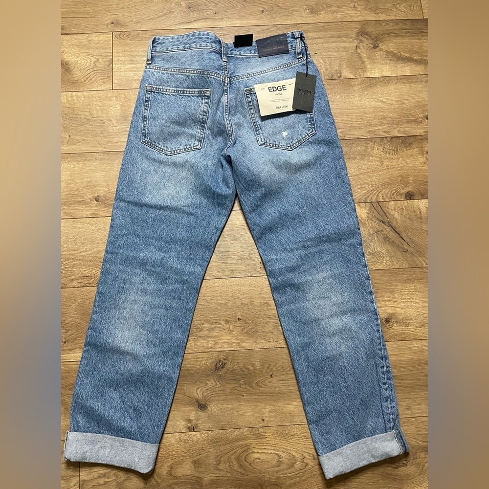 ONLY & SONS Relaxed Fit Light Blue Jeans - Picture 4 of 13